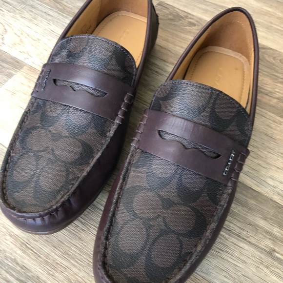 Coach size 10-D shoes - Picture 2 of 2